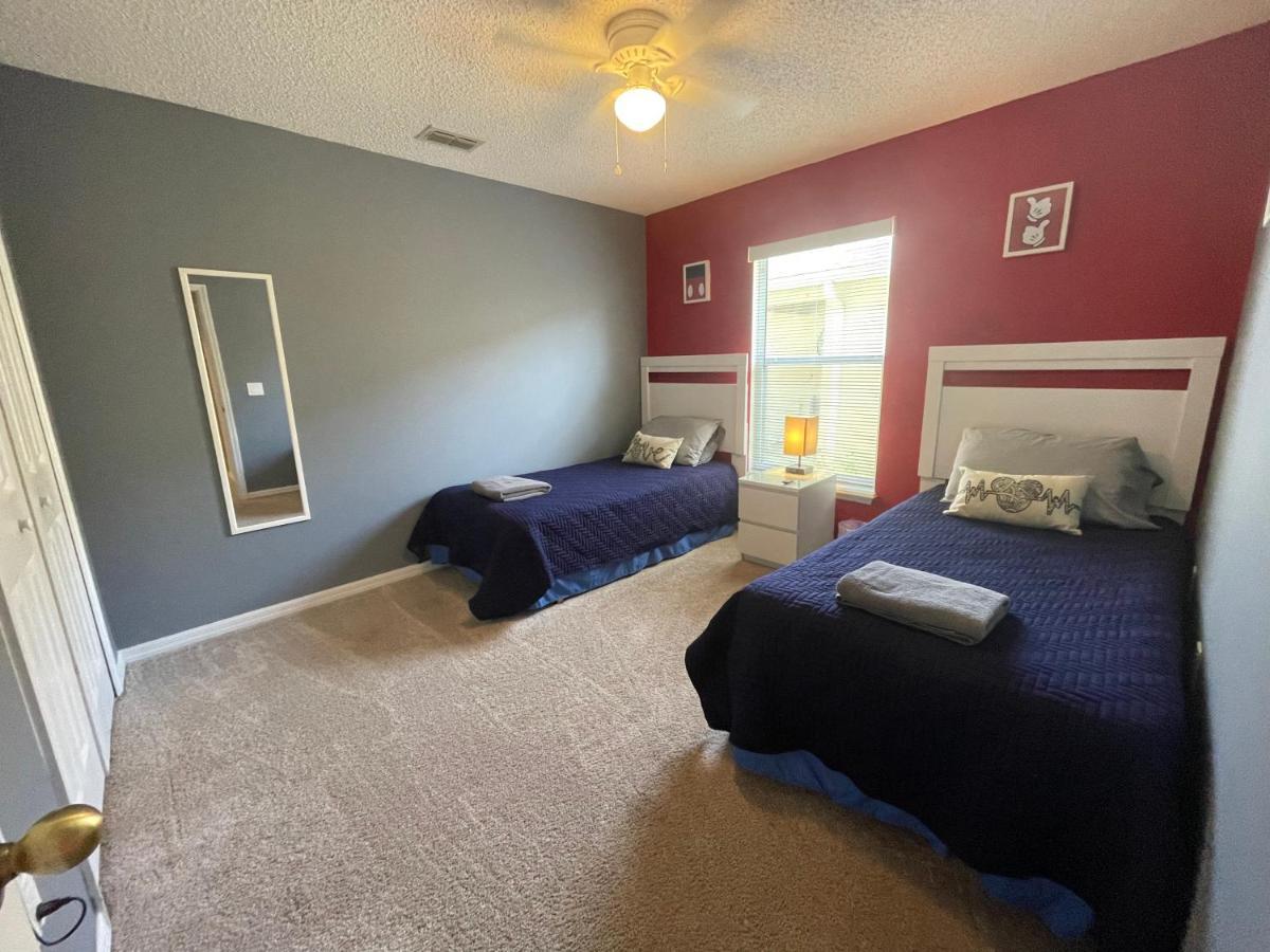 3 Bedroom Villa With Poolside Cinema And Games Room Close To Theme Parks Sleeps 6 Plus 2 Orlando Exterior foto
